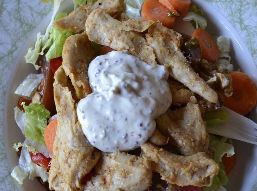 Ensalada de heura con salsa de yogur y mostaza